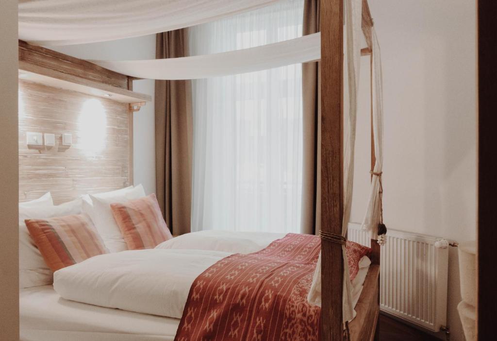 Lulu Guldsmeden - Resim 3