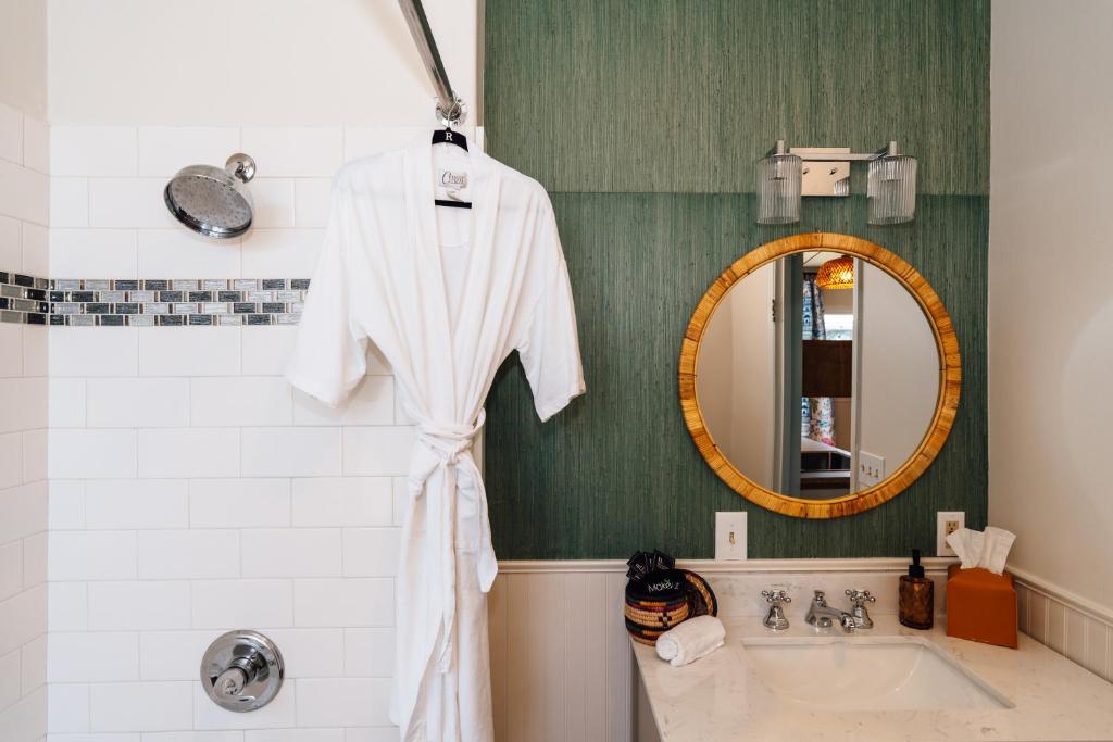 Koupelna v ubytování Swank Boutique Suites
