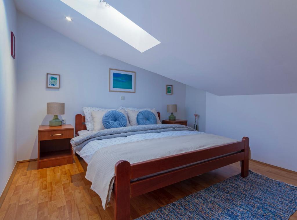 Amu Apartment