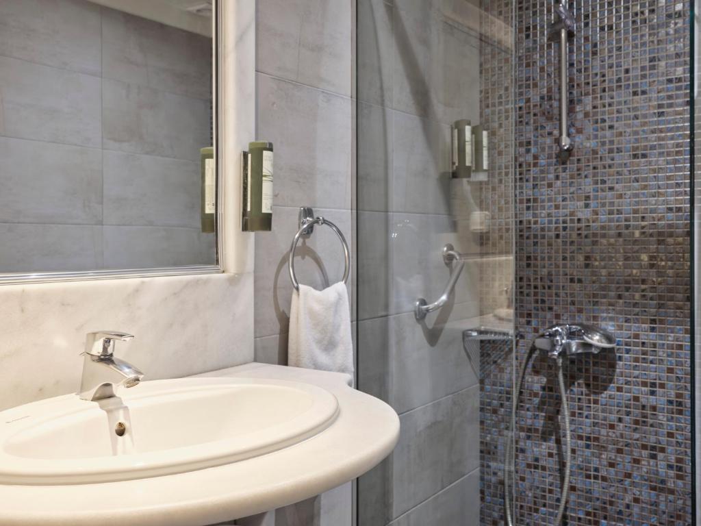 Loizos Stylish Residences - 1