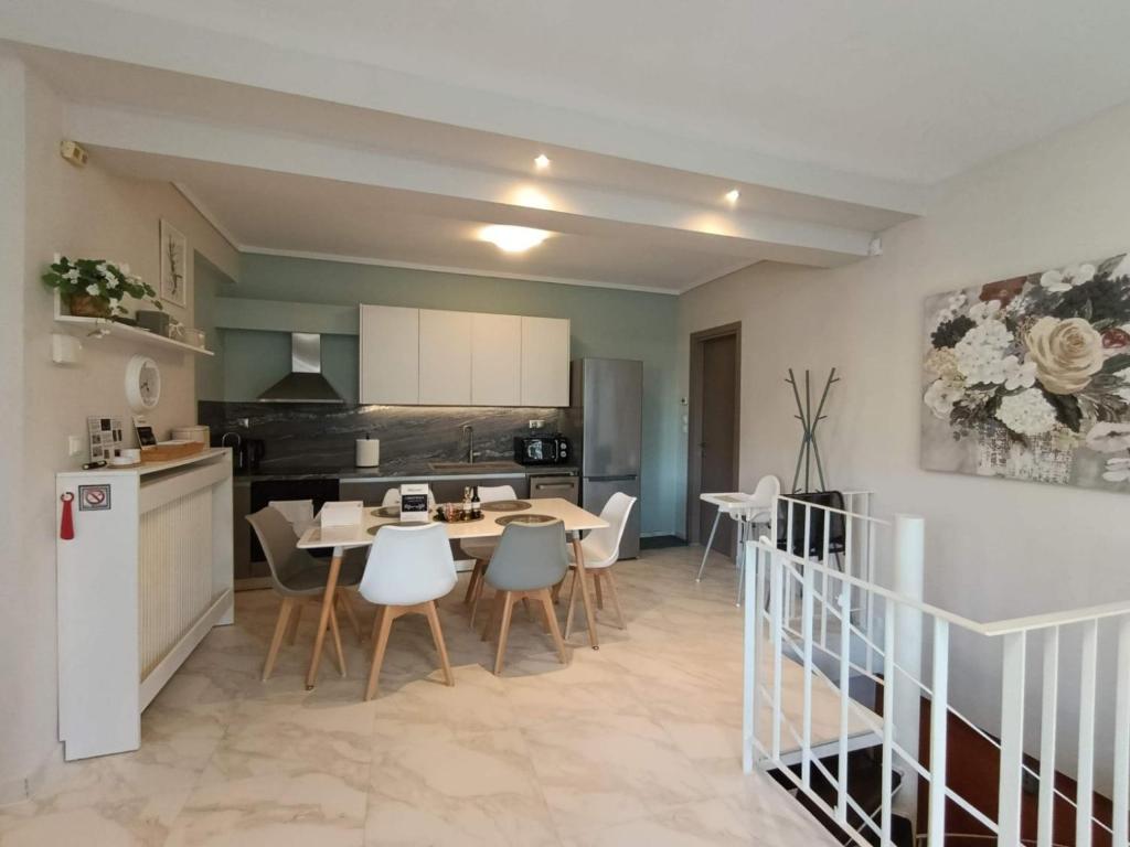 Η κουζίνα ή μικρή κουζίνα στο CHRISTINA'S GARDEN HOUSE