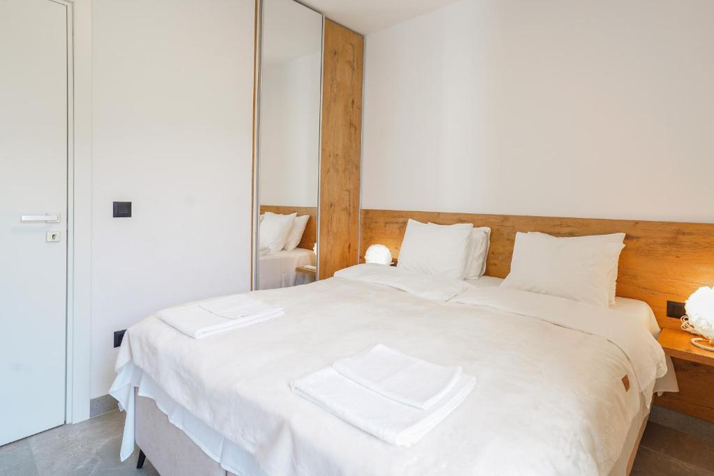 Cameleon Orebic- Beachfront Apartments - 5