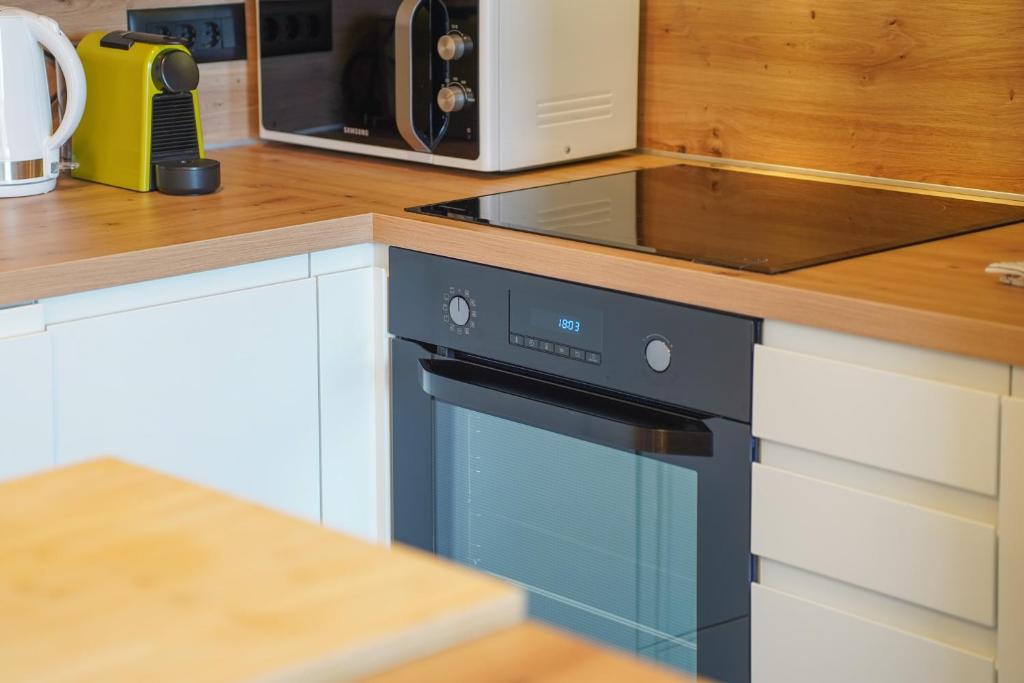 Cameleon Orebic- Beachfront Apartments - 3