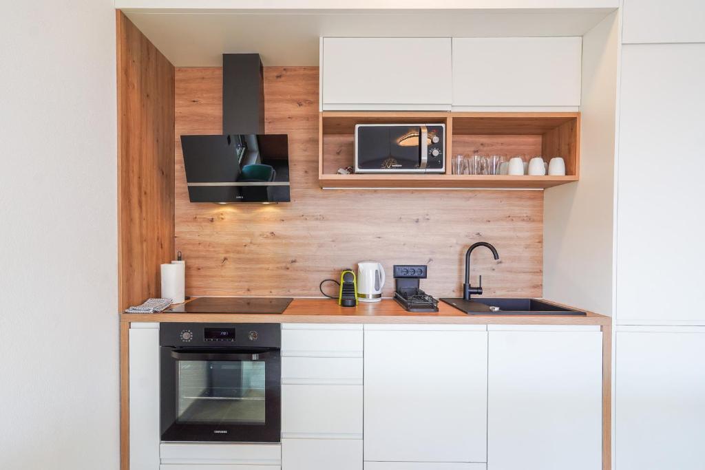 Cameleon Orebic- Beachfront Apartments - 17