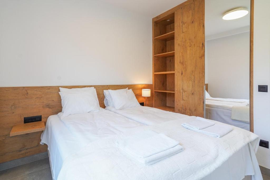 Cameleon Orebic- Beachfront Apartments - 10