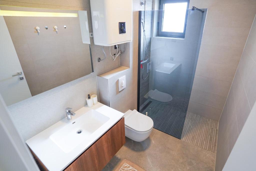 Cameleon Orebic- Beachfront Apartments - 7