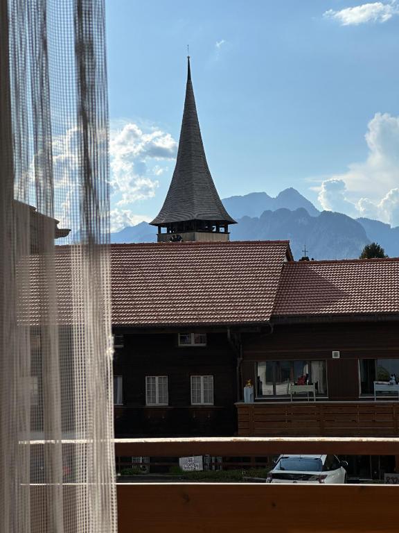 Nespecifikovaný výhled na hory nebo výhled na hory při pohledu z hotelu