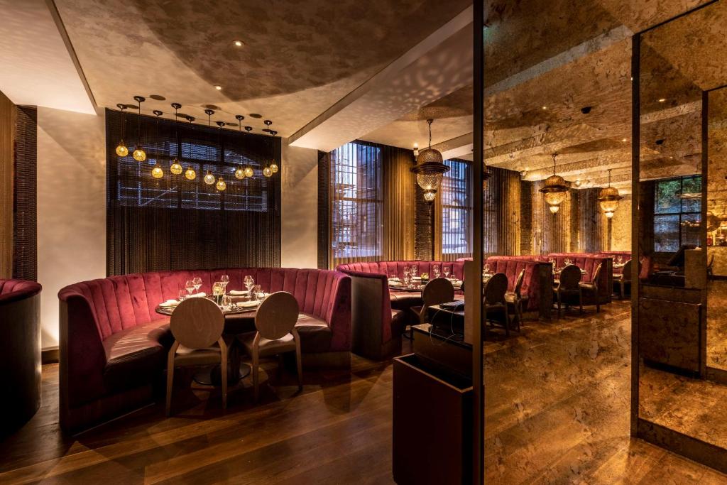 Posezení v ubytování Forty Seven Hotel Manchester, WorldHotels Crafted