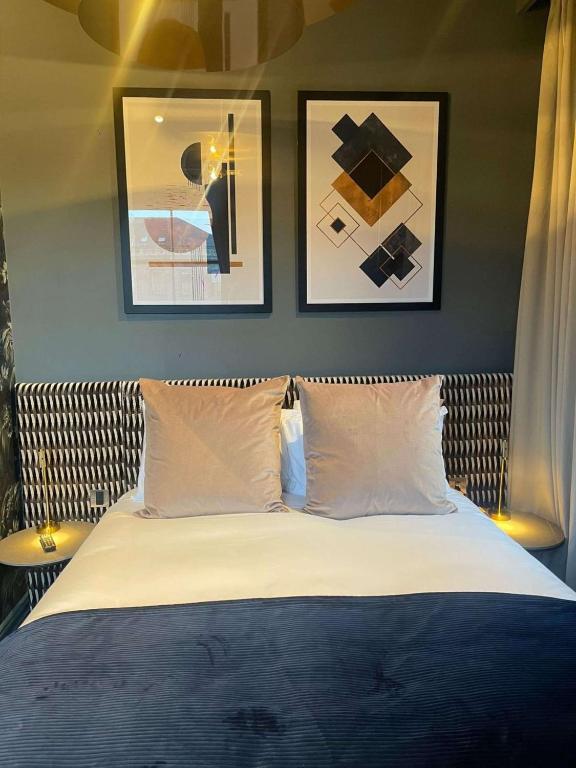 Postel nebo postele na pokoji v ubytování Forty Seven Hotel Manchester, WorldHotels Crafted