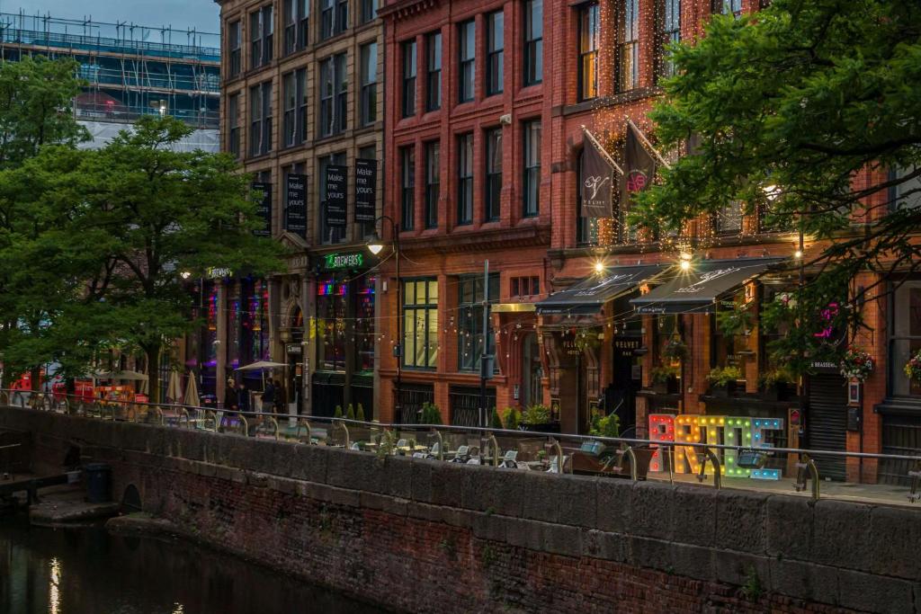 Velvet Hotel Manchester, WorldHotels Crafted - Resim 4