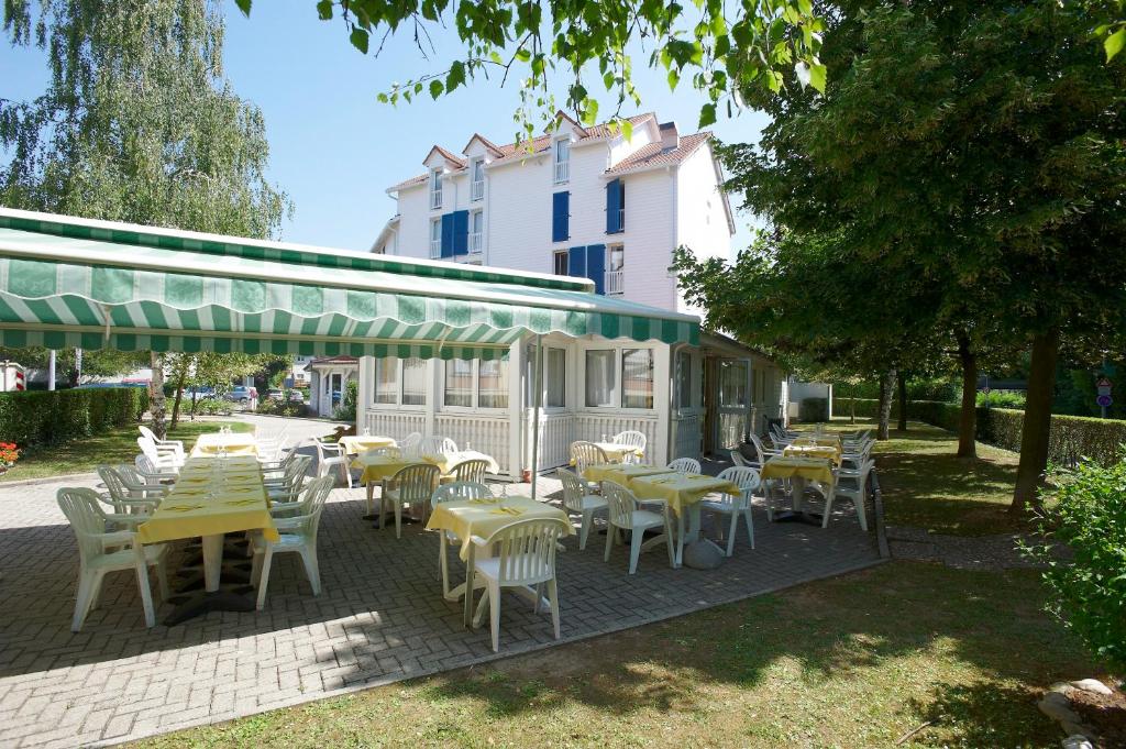 Zahrada ubytování Hotel Strasbourg - Montagne Verte & Restaurant Louisiane