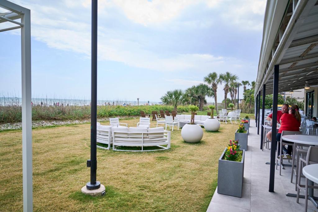 North Shore Oceanfront Resort Hotel photo