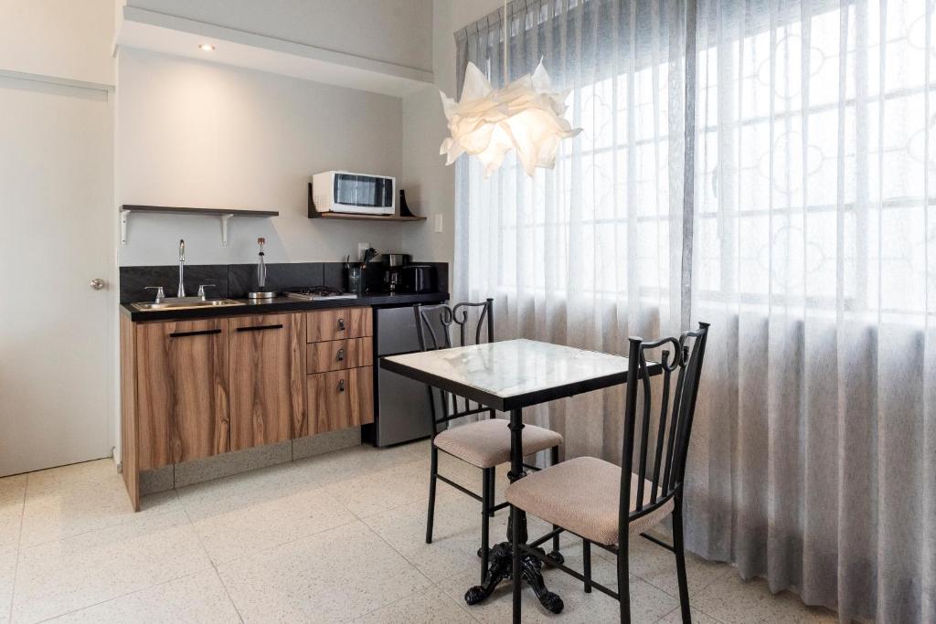 Kuchyň nebo kuchyňský kout v ubytování Casa Murmullos