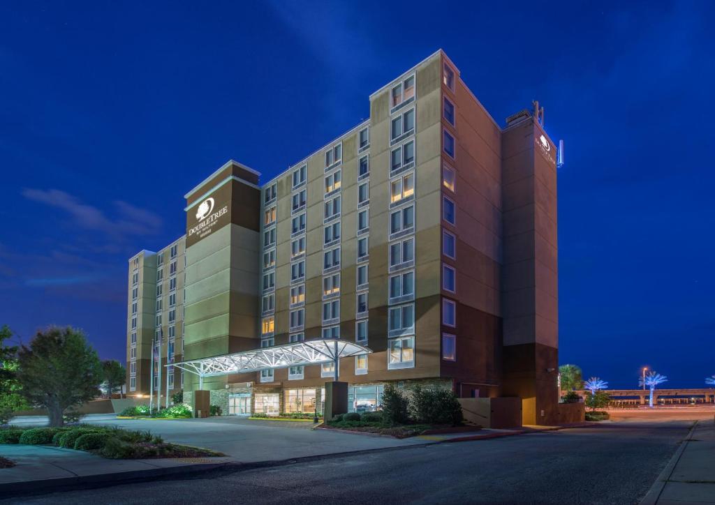 a rendering of a hotel at night at DoubleTree by Hilton Biloxi in Biloxi