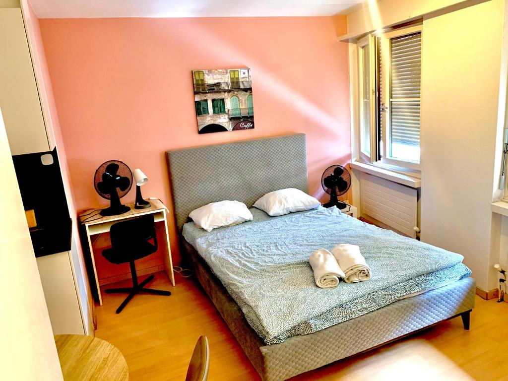 Voodi või voodid majutusasutuse New Studio in the Center of Zurich Old Town Muhlegasse - Self Checkin toas