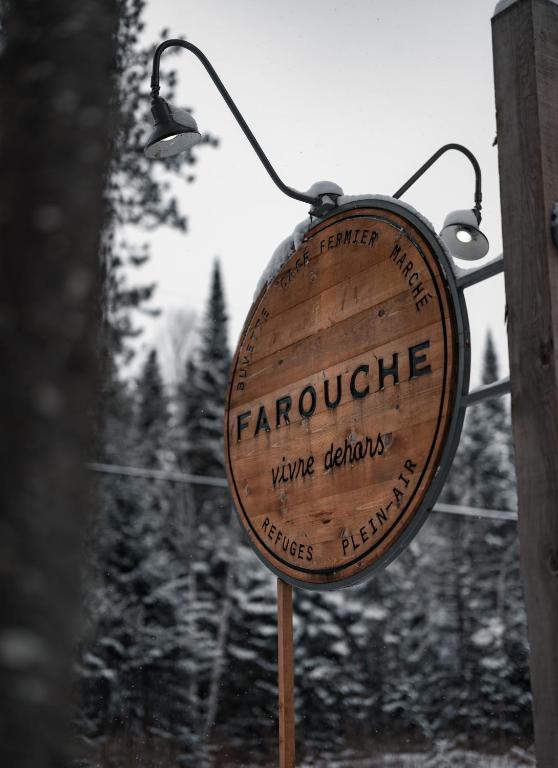 Certifikát, hodnocení, plakát nebo jiný dokument vystavený v ubytování Farouche Tremblant - Hotel Nature & Expériences