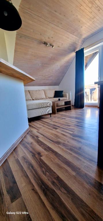 Posedenie v ubytovaní Apartamenty Mikołajki na Kajki