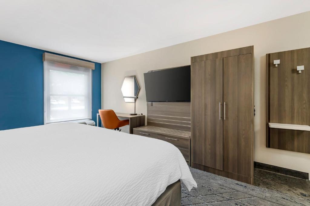 Holiday Inn Express & Suites Nashville Southeast - Antioch by IHG photo