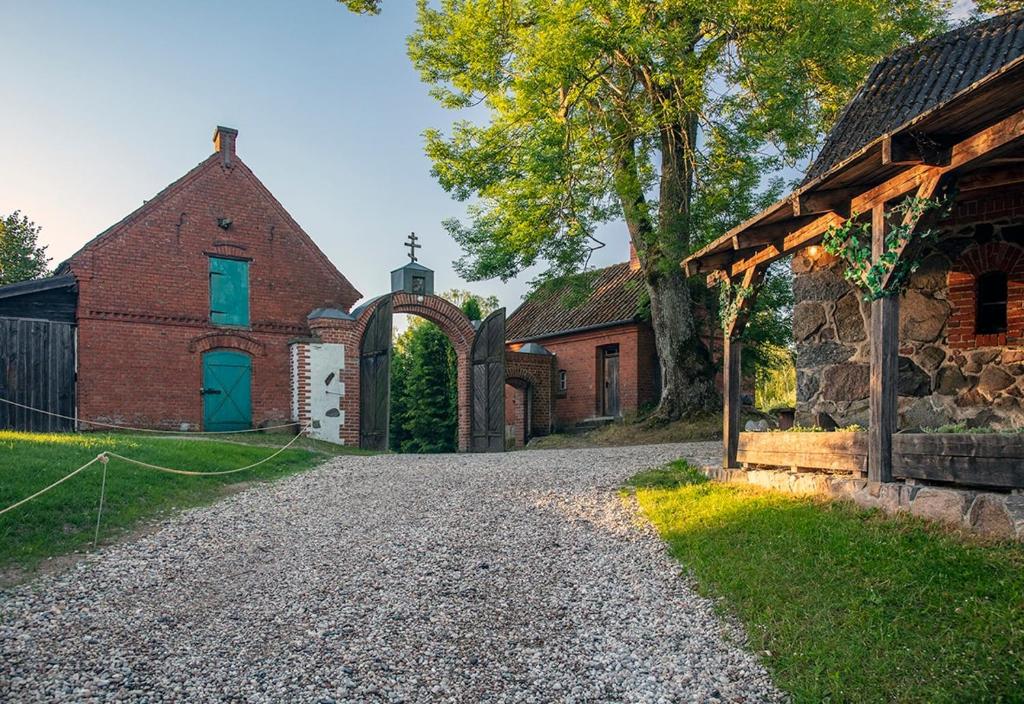 Budova, kde se ubytování na lodi nachází