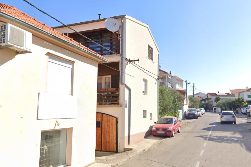 Apartments with parking space Vodice - 21461