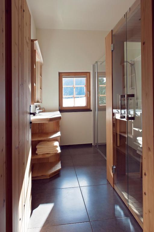 Kúpeľňa v ubytovaní Sandrisser-Hütte