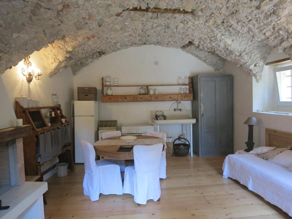 Postel nebo postele na pokoji v ubytování Casa Di Laura