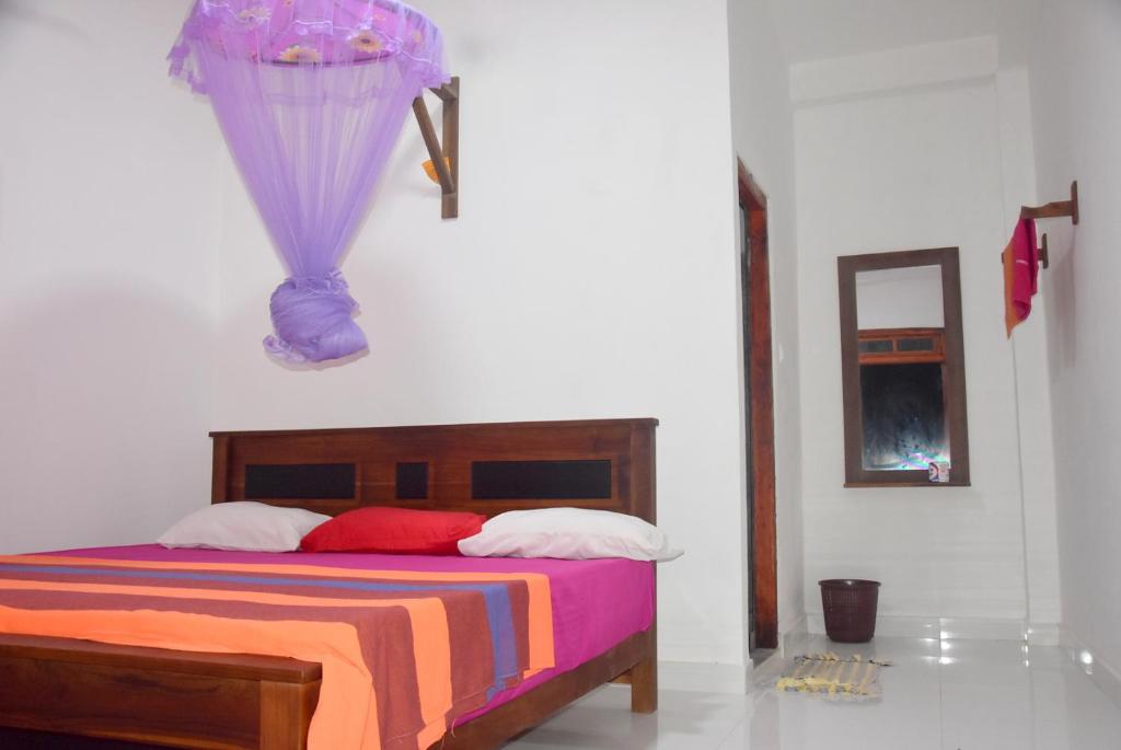 Lake House Home Stay - 1