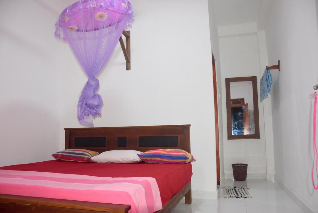 Lake House Home Stay - 5