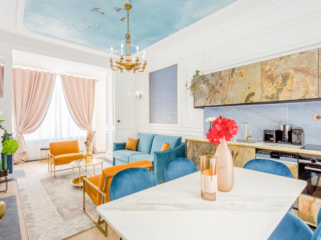 Posezení v ubytování Merveil - Luxury Suite -Champs Elysees-Haussmann I