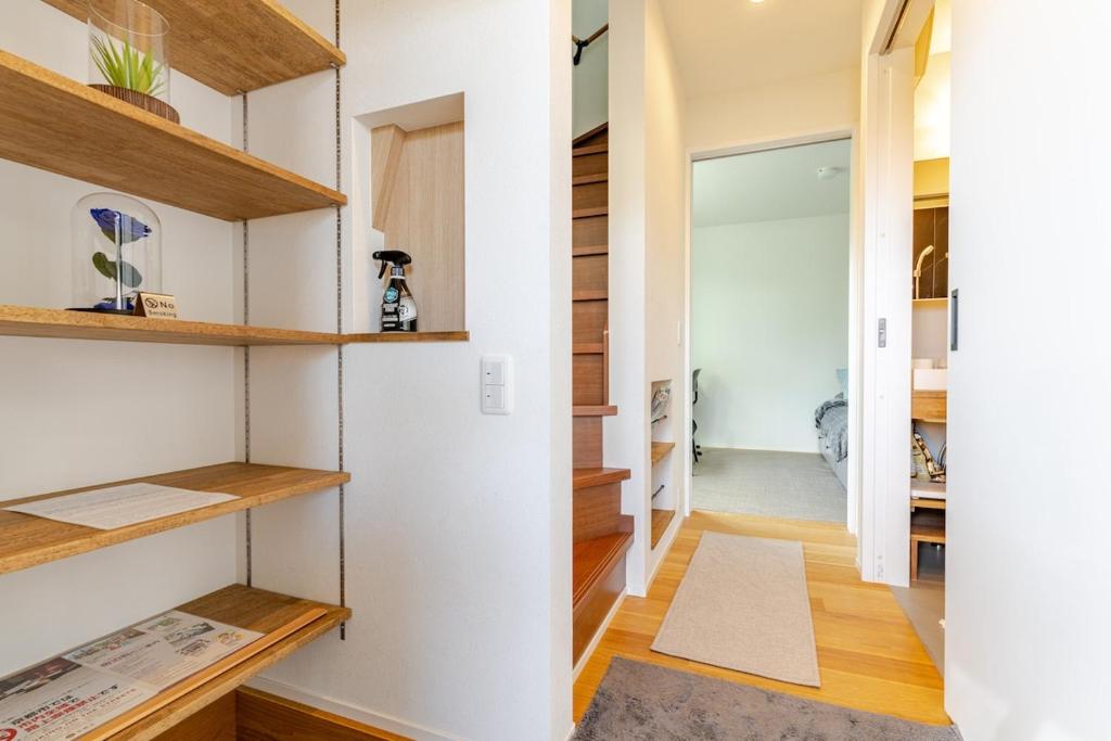 Fotografie z fotogalerie ubytování 嵐山 天龍の宿 駐車無料 一棟貸切 最大5人 Dragon Legend Arashiyama Central Private Rare Modern House Free Parking Max 5ppl v destinaci Shimo-saga
