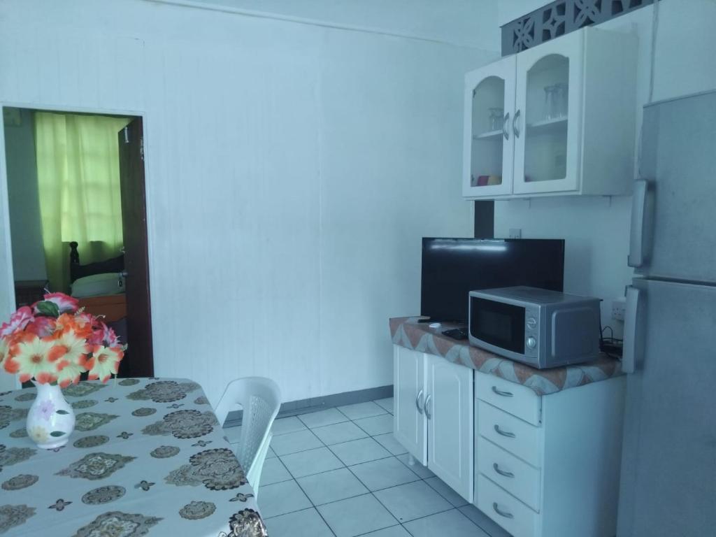 Kuchyň nebo kuchyňský kout v ubytování Ti Kay Solèy