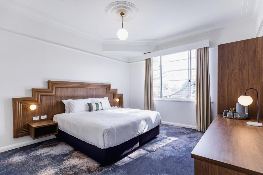 The Lakes Hotel, Rosebery - Resim 7