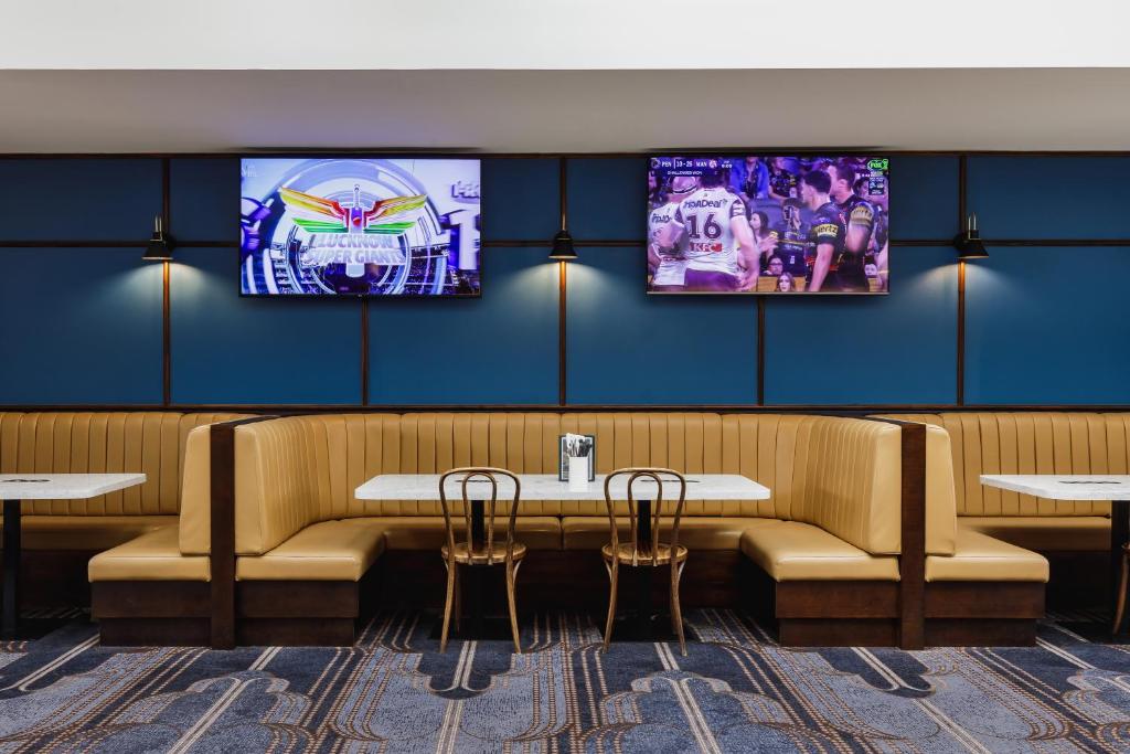 The Lakes Hotel, Rosebery - Resim 15