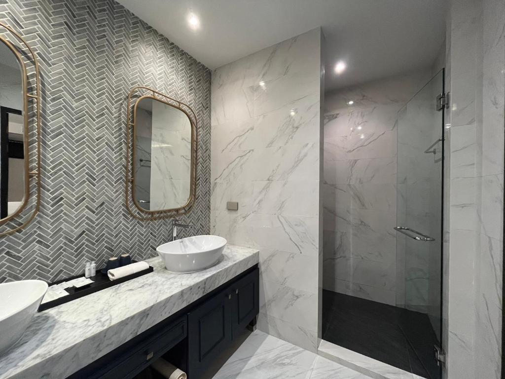 Cheeva Dee Hotel - 9