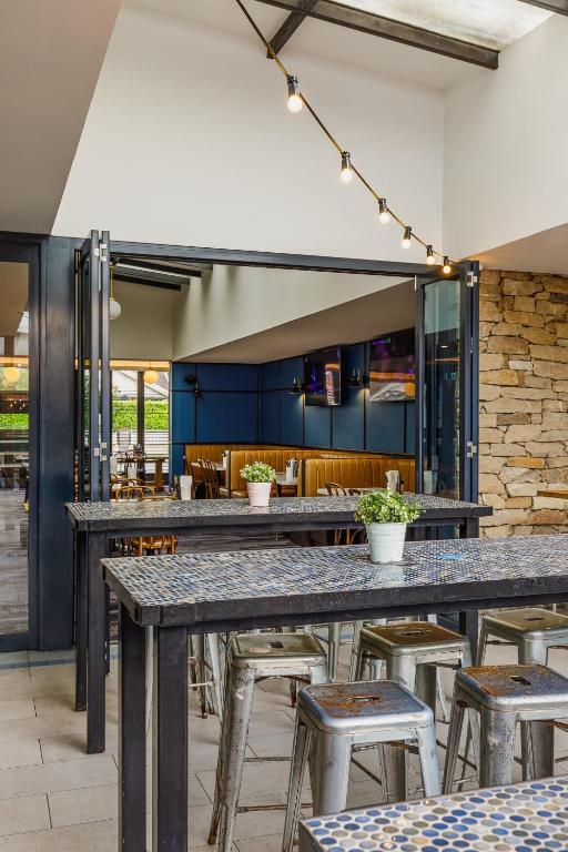 The Lakes Hotel, Rosebery - Resim 24