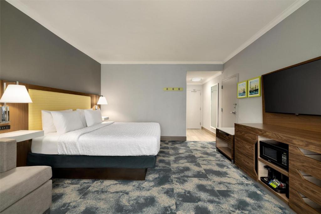 Hampton Inn & Suites Galveston photo