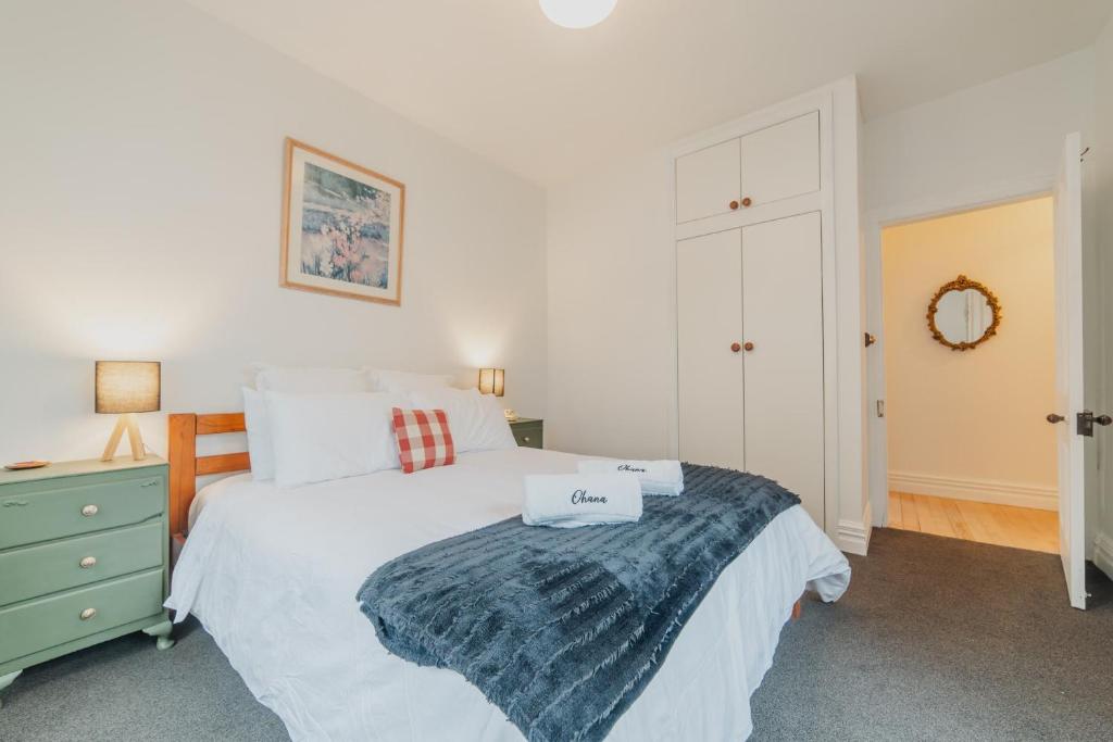 Stylish Central Cottage - Modern Heating & Parking - Resim 13