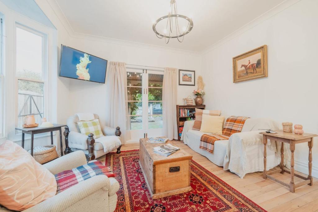 Stylish Central Cottage - Modern Heating & Parking - Resim 30