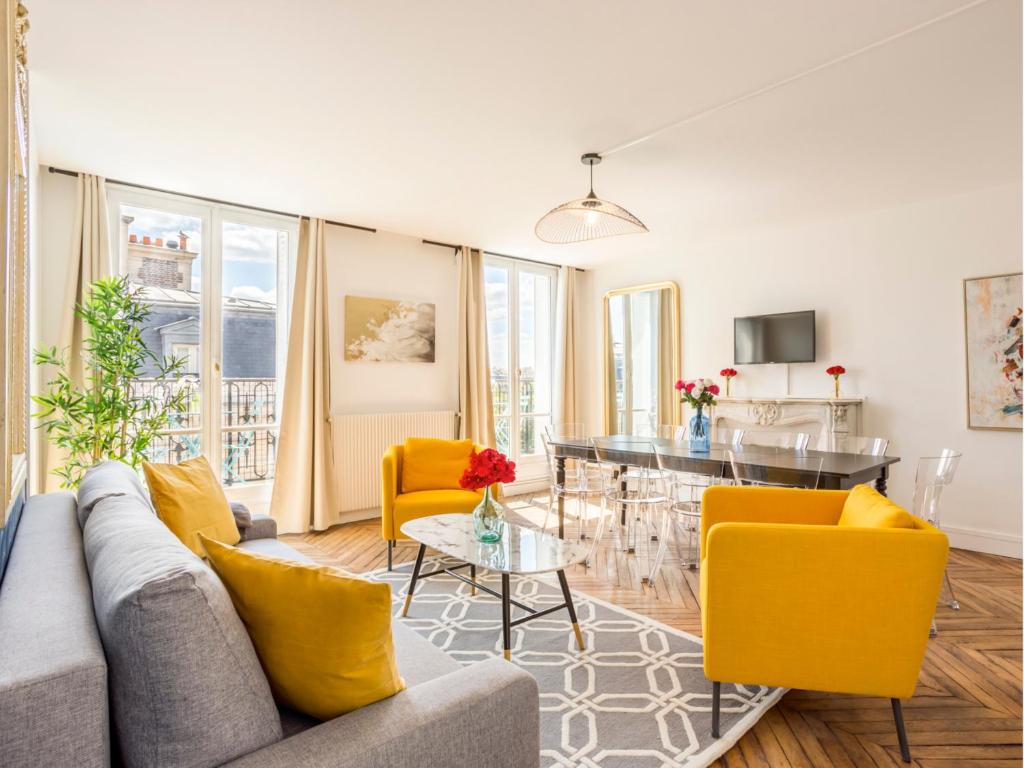Posedenie v ubytovaní Merveil Family Suite - Tilsitt - Eiffel Tower view