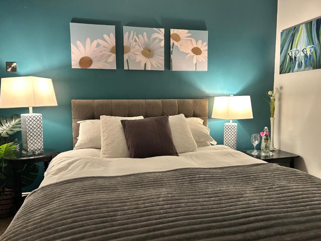Voodi või voodid majutusasutuse Follies Suites Ballyvoile toas