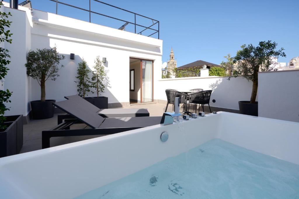 
Premium Room with Jacuzzi and Terrace
