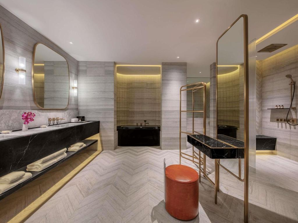 Fairmont Singapore的一间浴室
