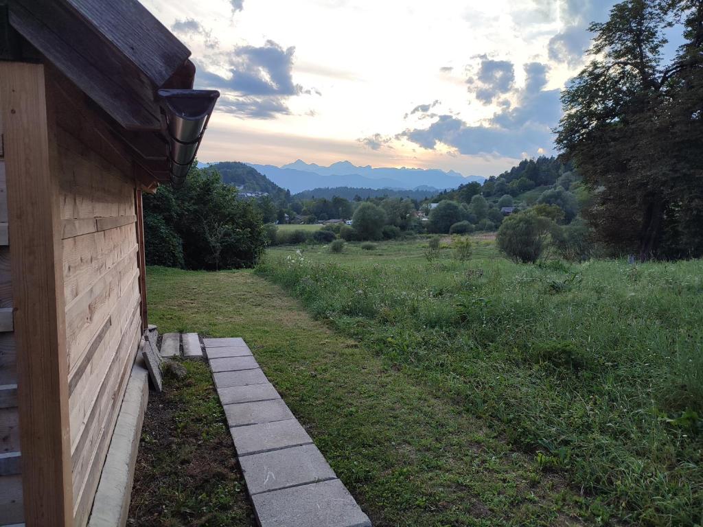 Příroda nedaleko luxury tent
