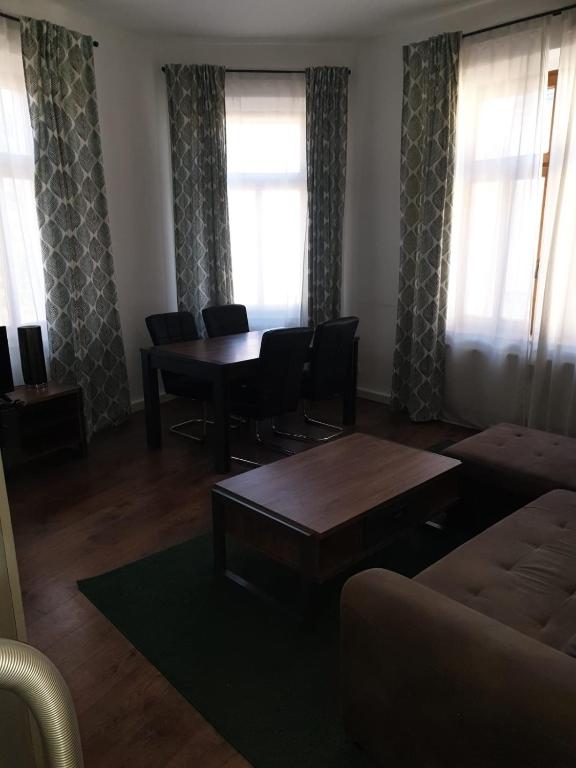 Ruang duduk di Mikra Homes24 in Gößnitz