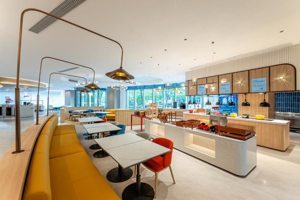Posezení v ubytování Holiday Inn Express Shanghai Hongqiao CBD by IHG
