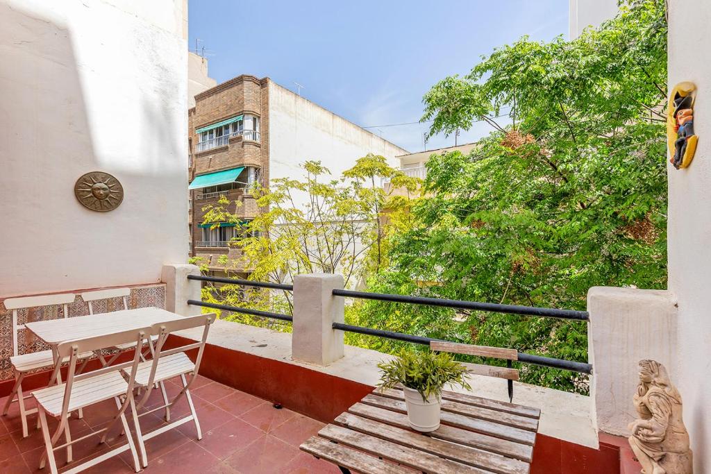 Sunny retreat near Alicante Central Market