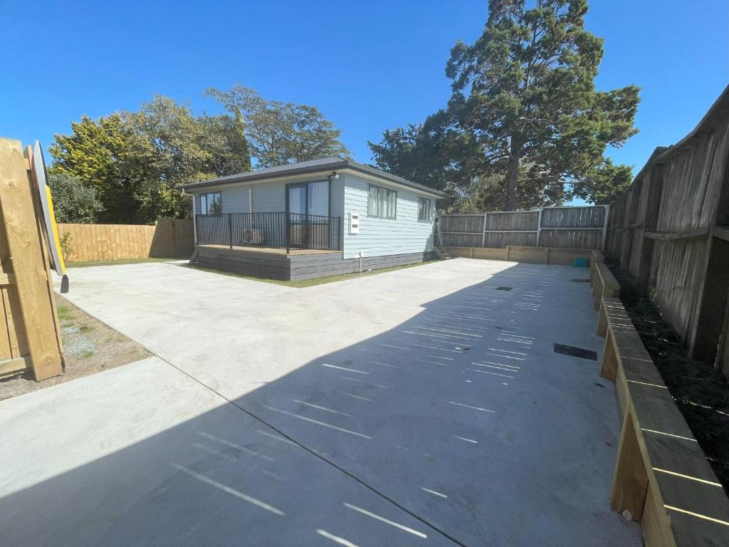 Brand new, close to hospital, plenty of parking sapces - Resim 6