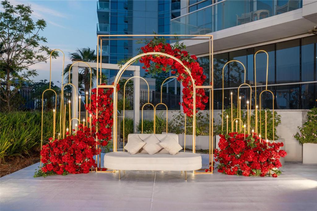 Zahrada ubytování Radisson Dubai Damac Hills
