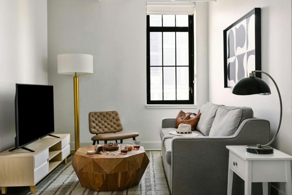 Boulevard Stays Downtown Nashville photo