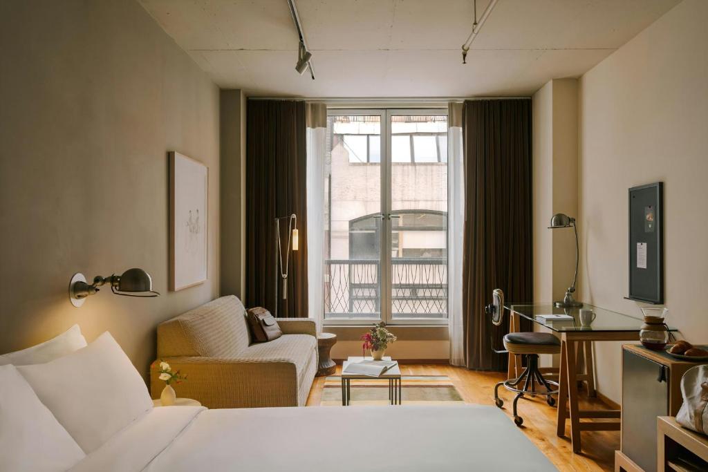 Postel nebo postele na pokoji v ubytování Chambers Hotel Central Park South, Sonder by Marriott Bonvoy